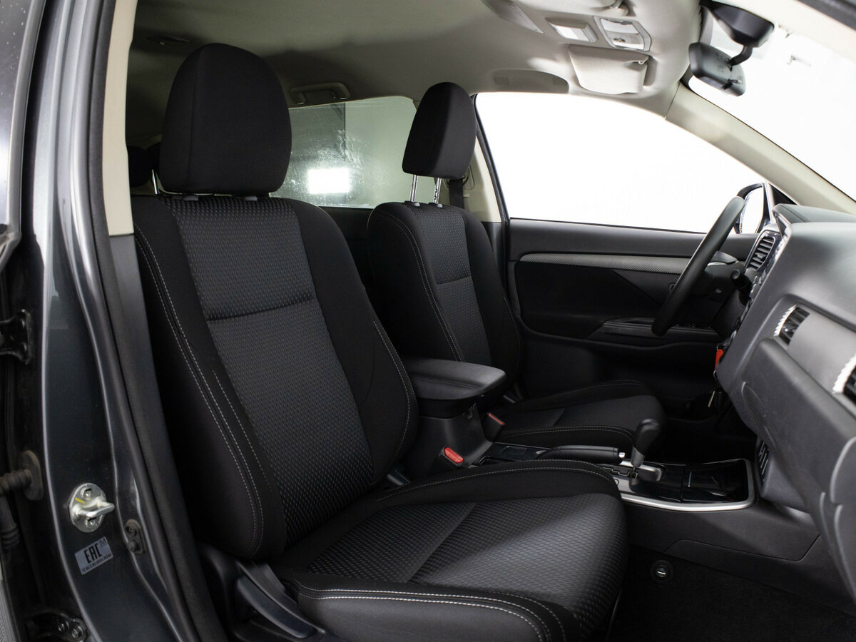 Mitsubishi Outlander 2018 года с пробегом. Фото: #12