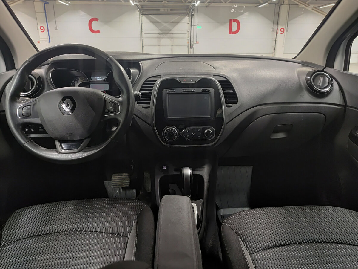 Renault Kaptur 2017 года с пробегом. Фото: #13