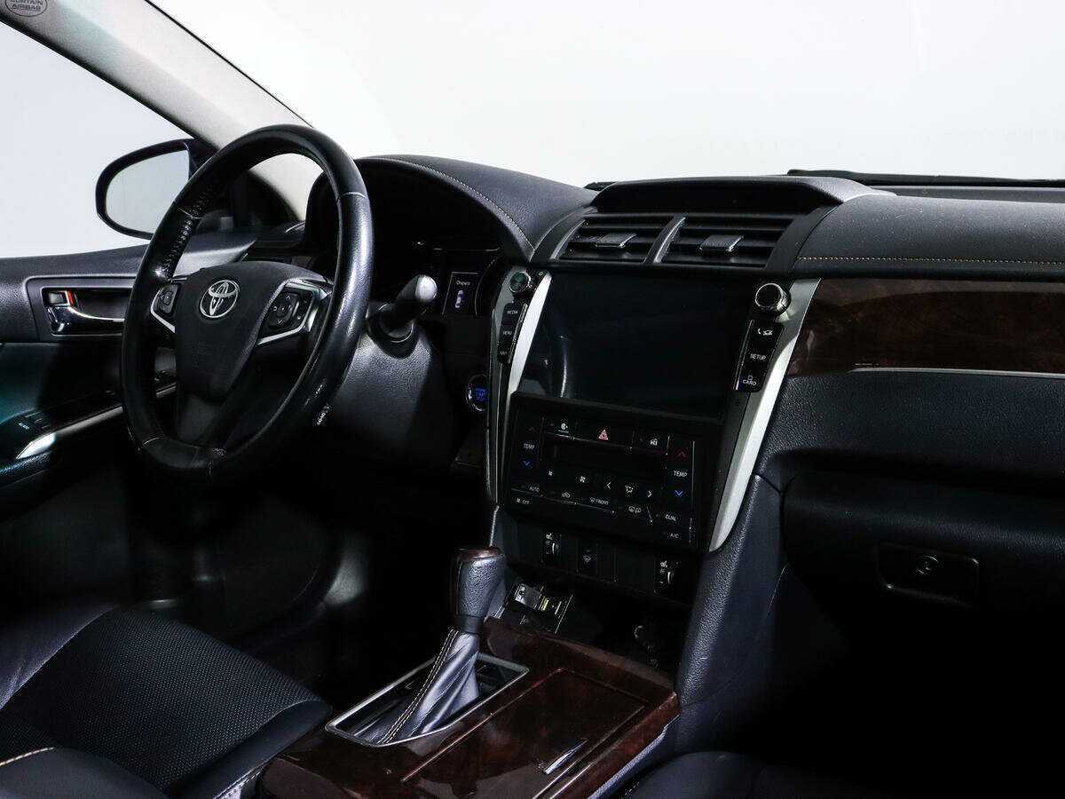 Toyota Camry 2018 года с пробегом. Фото: #6