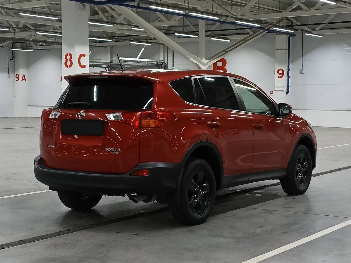 Toyota RAV4 2014 года с пробегом. Фото: #4