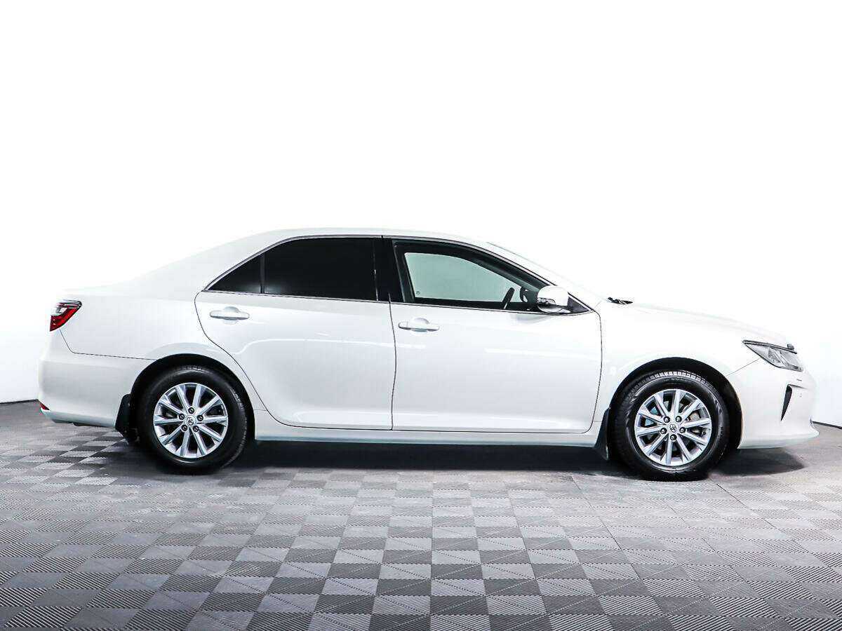 Toyota Camry 2014 года с пробегом. Фото: #3