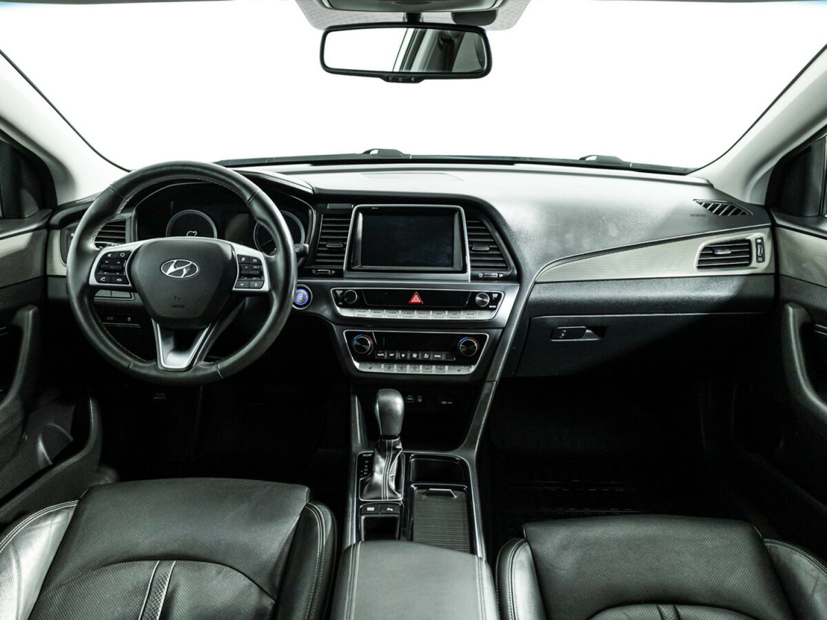 Hyundai Sonata 2018 года с пробегом. Фото: #12