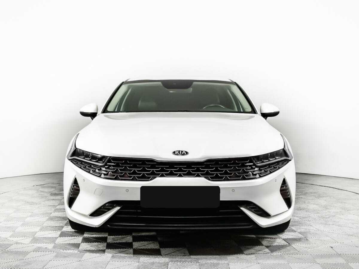 Kia K5 2021 года с пробегом. Фото: #1