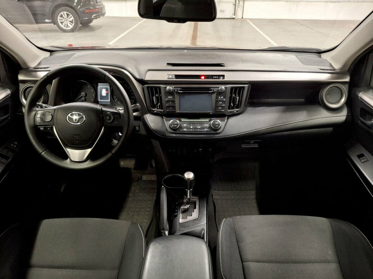 Toyota RAV4 2016 года с пробегом. Фото: #12