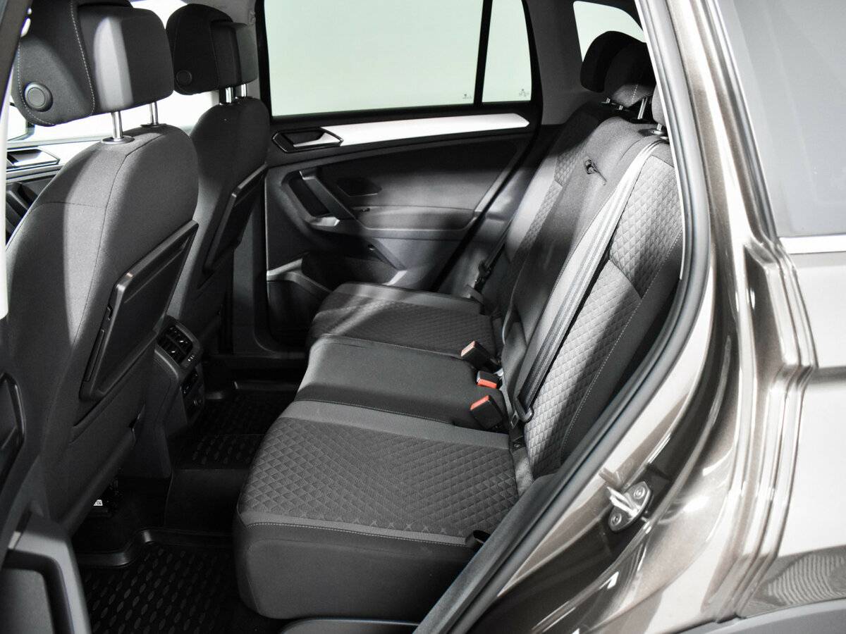 Volkswagen Tiguan 2018 года с пробегом. Фото: #10