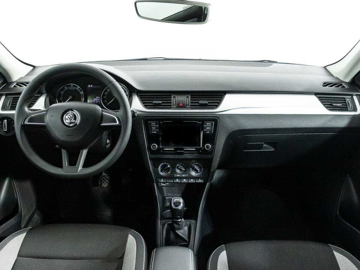Skoda Rapid 2018 года с пробегом. Фото: #12