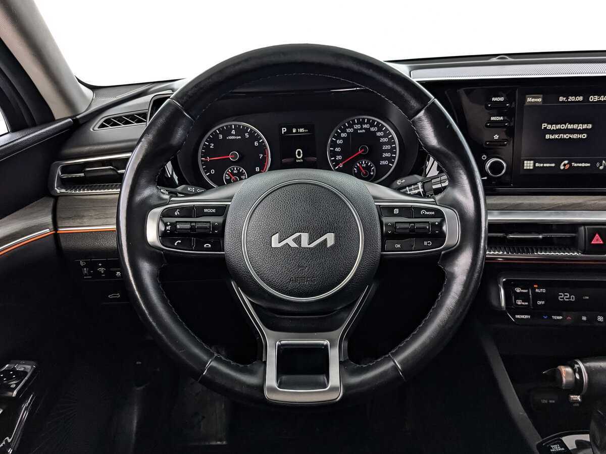 Kia K5 2021 года с пробегом. Фото: #17