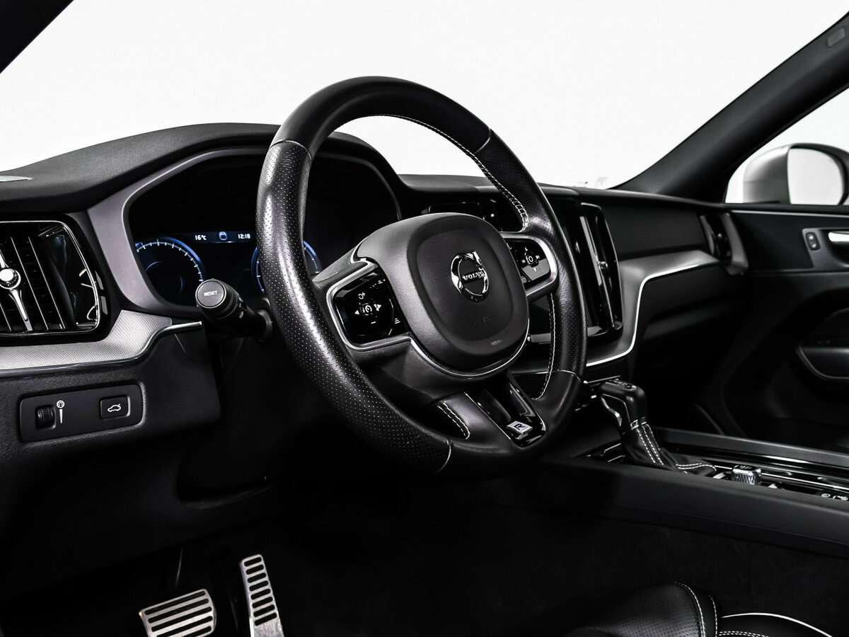 Volvo XC60 2018 года с пробегом. Фото: #11