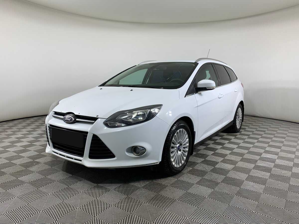 Ford Focus 2014 года с пробегом. Посмотреть фото