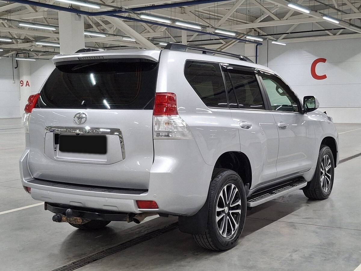 Toyota Land Cruiser Prado 2012 года с пробегом. Фото: #4