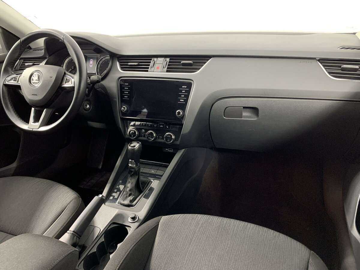 Skoda Octavia 2018 года с пробегом. Фото: #10
