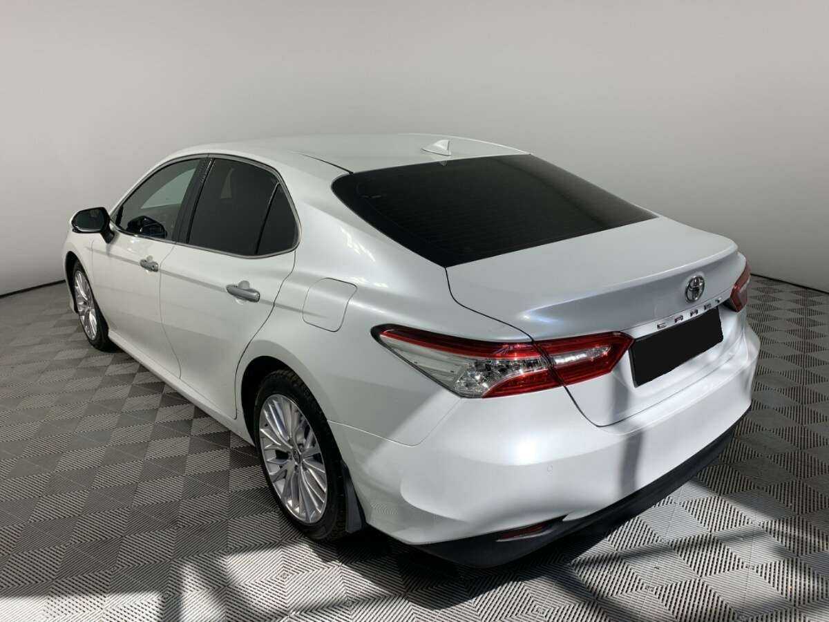 Toyota Camry 2021 года с пробегом. Фото: #6