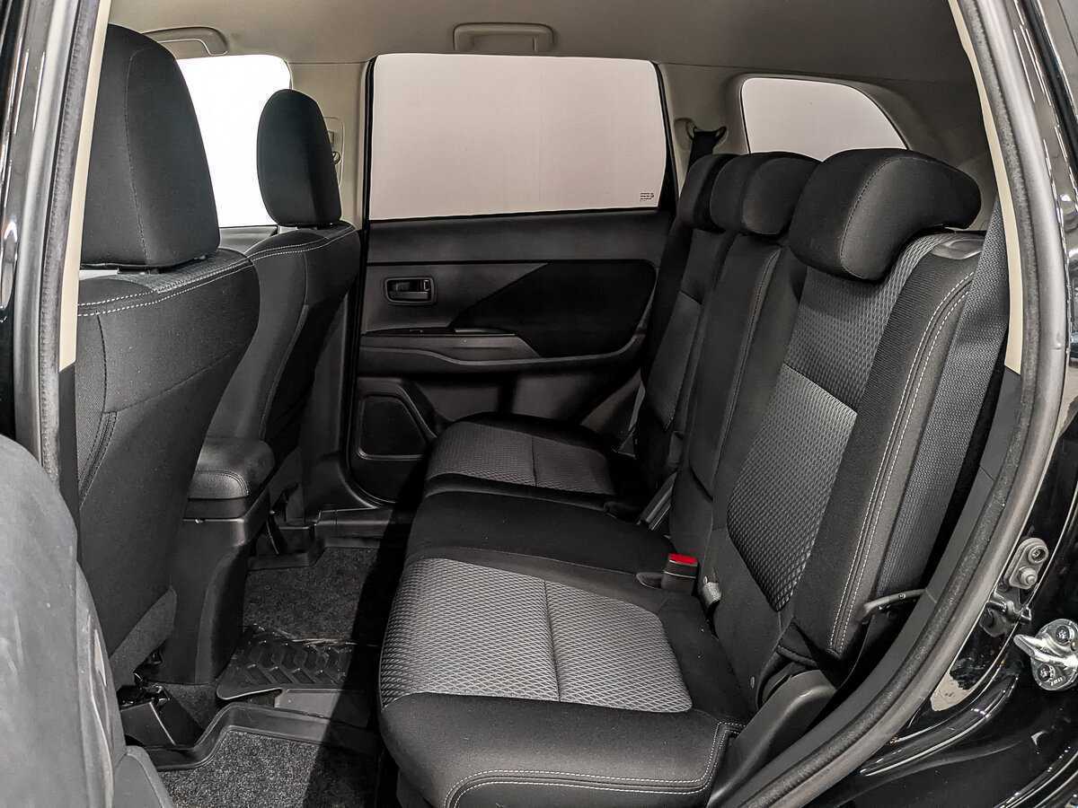 Mitsubishi Outlander 2018 года с пробегом. Фото: #16