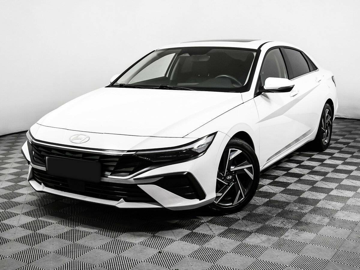 Hyundai Elantra 2023 года с пробегом. Фото: #0