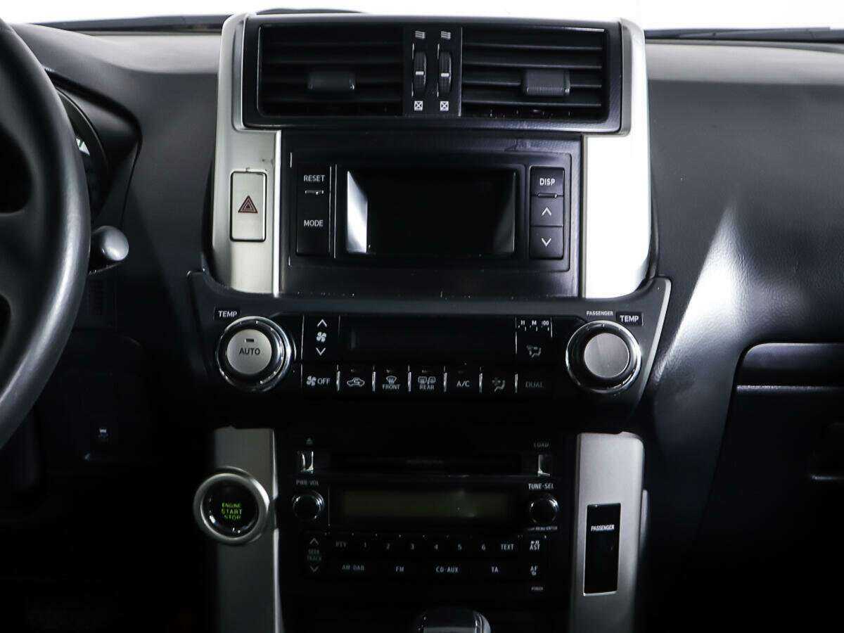 Toyota Land Cruiser Prado 2012 года с пробегом. Фото: #11