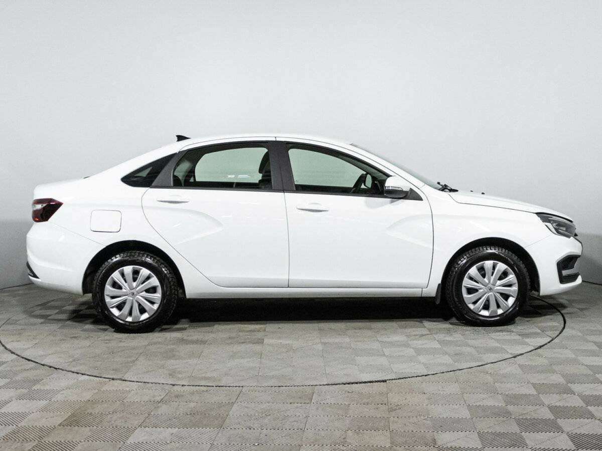 Lada (ВАЗ) Vesta 2024 года с пробегом. Фото: #3