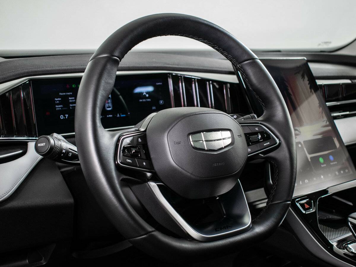 Geely Atlas 2024 года с пробегом. Фото: #14