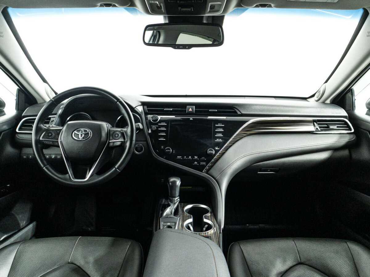 Toyota Camry 2018 года с пробегом. Фото: #12