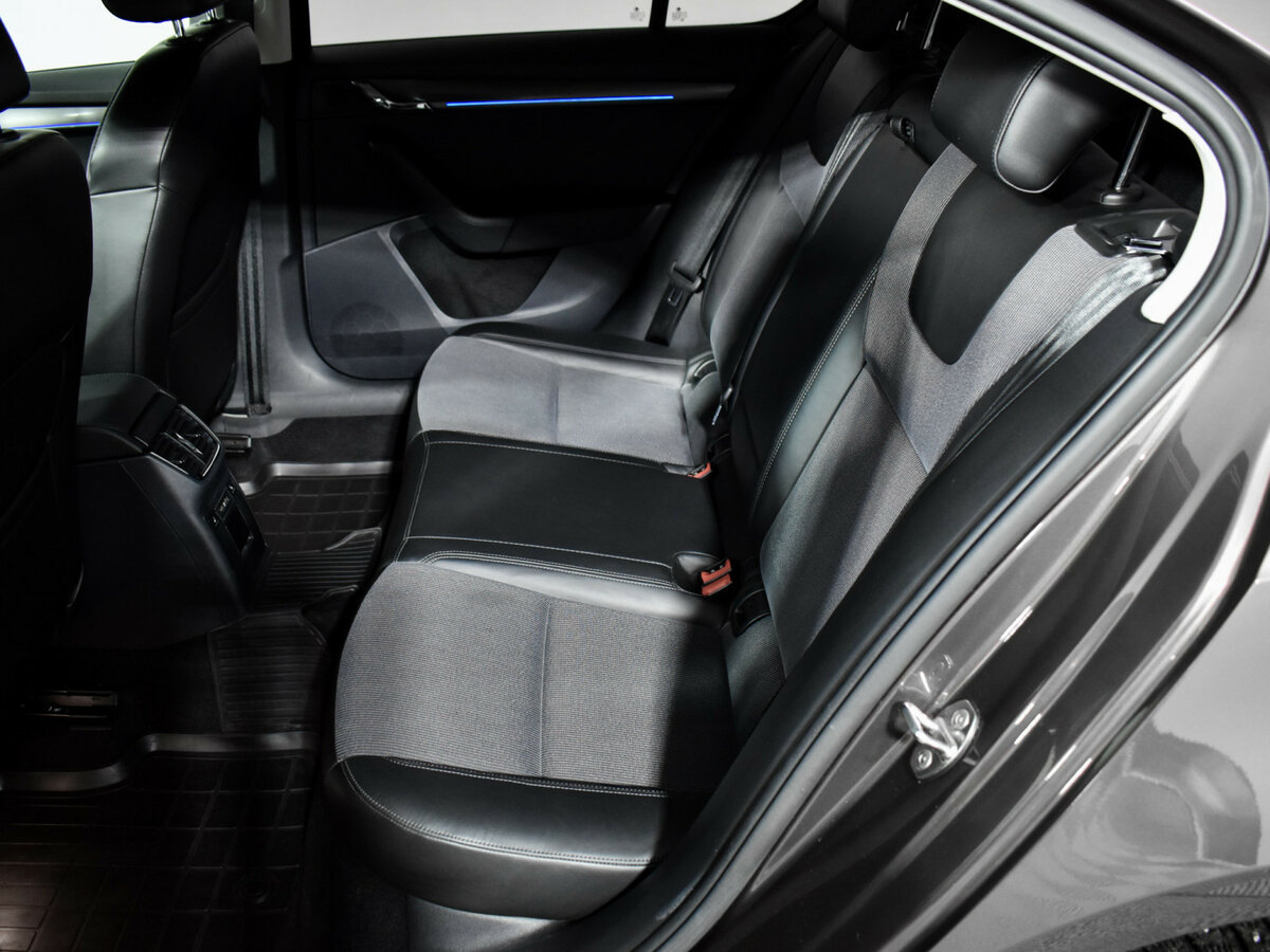 Skoda Octavia 2017 года с пробегом. Фото: #10