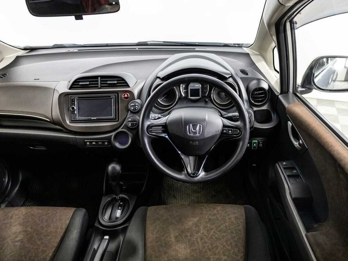 Honda Fit Shuttle 2013 года с пробегом. Фото: #14