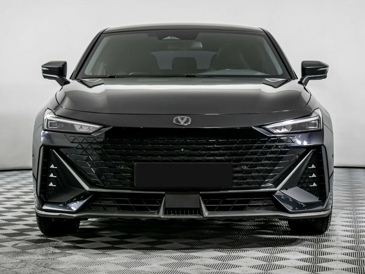 Changan UNI-V 2023 года с пробегом. Фото: #1