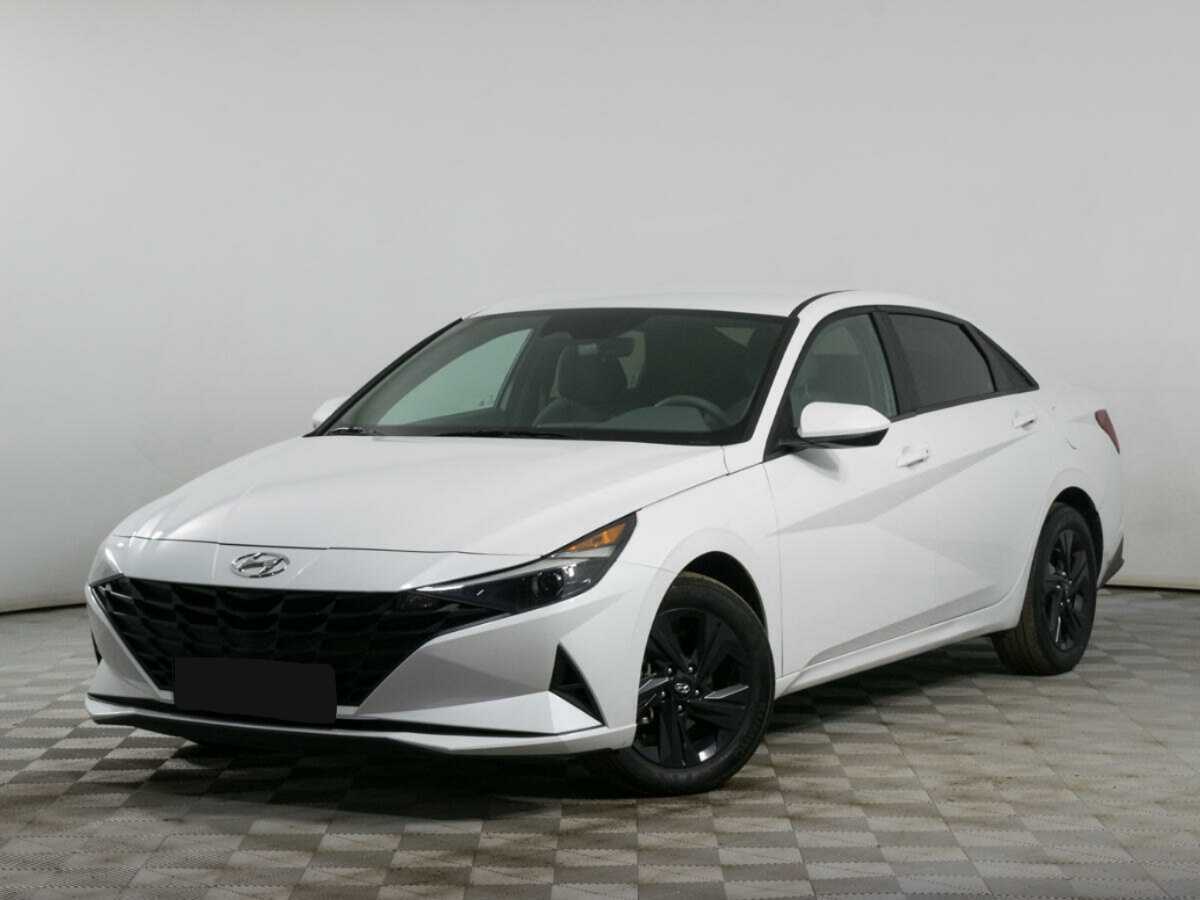 Hyundai Elantra 2021 года с пробегом. Посмотреть фото