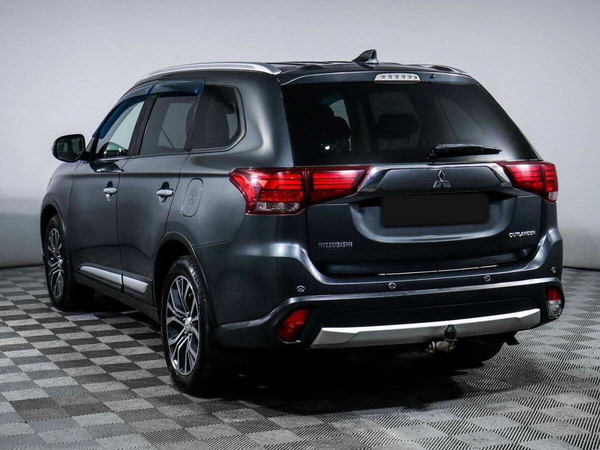Mitsubishi Outlander 2018 года с пробегом. Фото: #4