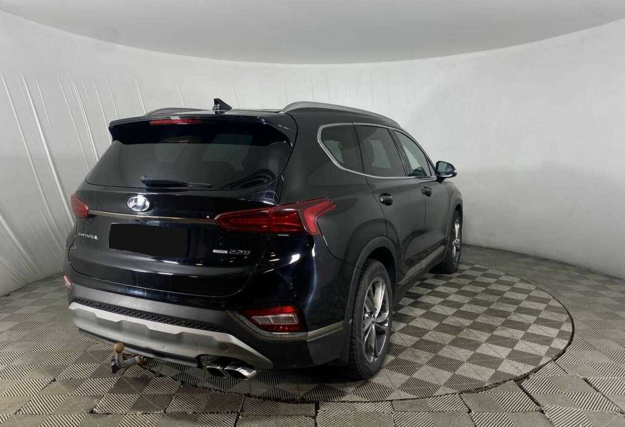 Hyundai Santa Fe 2018 года с пробегом. Фото: #4