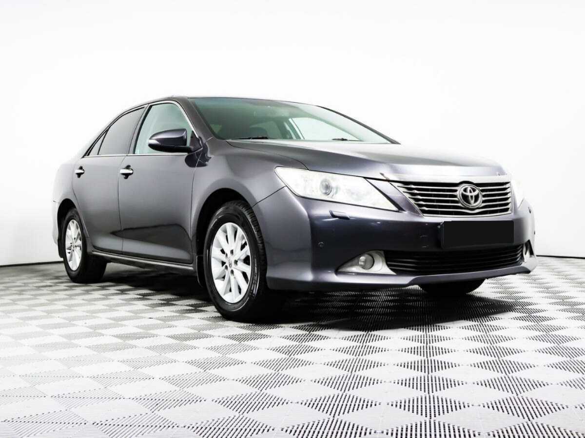 Toyota Camry 2012 года с пробегом. Фото: #2
