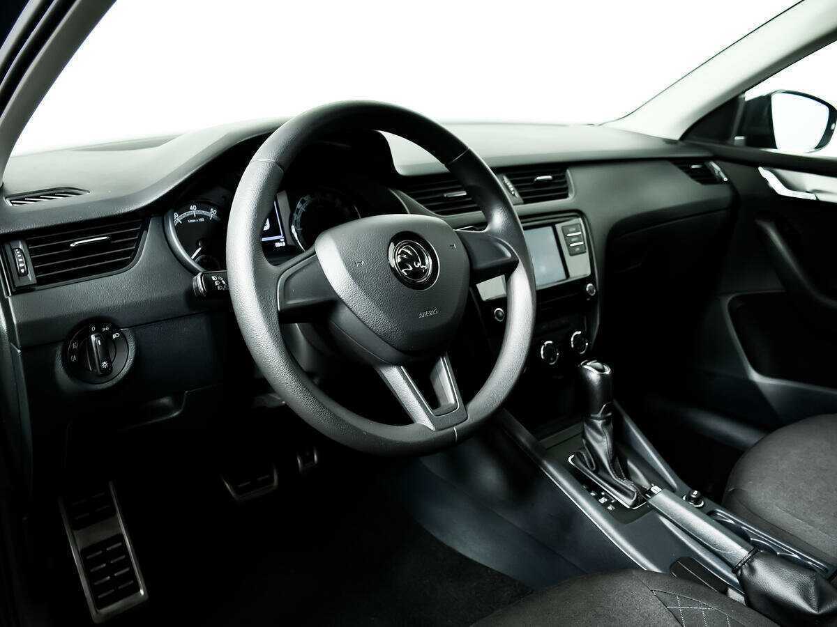 Skoda Octavia 2019 года с пробегом. Фото: #12