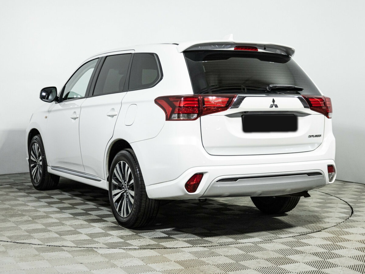 Mitsubishi Outlander 2022 года с пробегом. Фото: #5