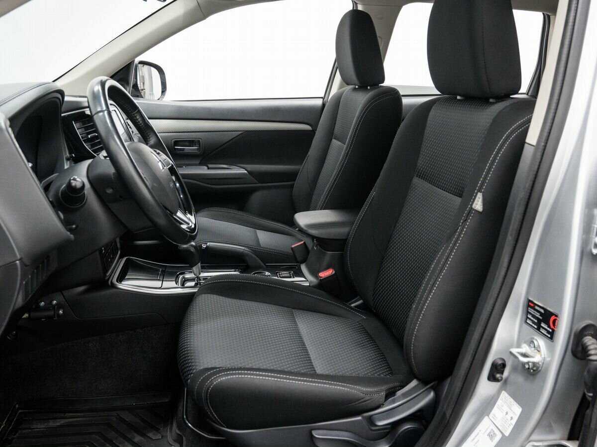 Mitsubishi Outlander 2018 года с пробегом. Фото: #13
