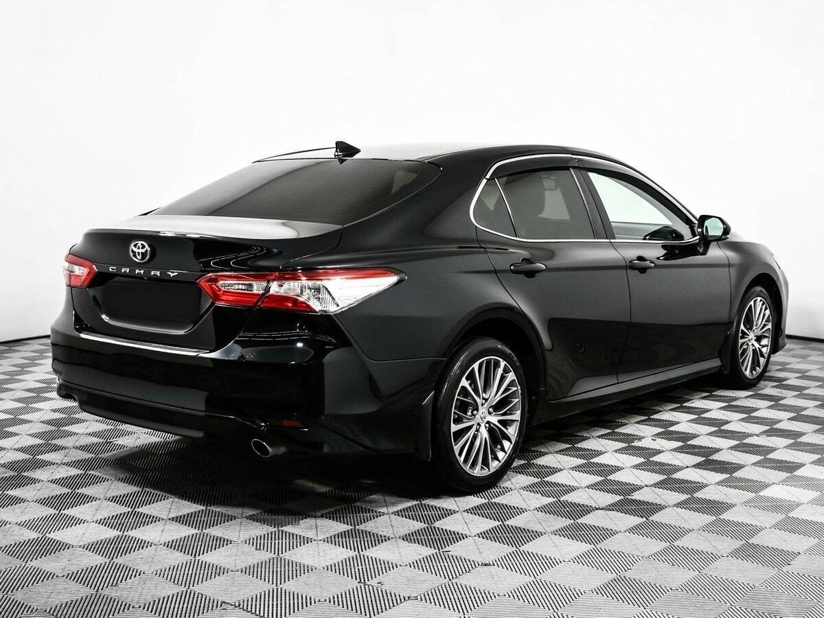 Toyota Camry 2019 года с пробегом. Фото: #4