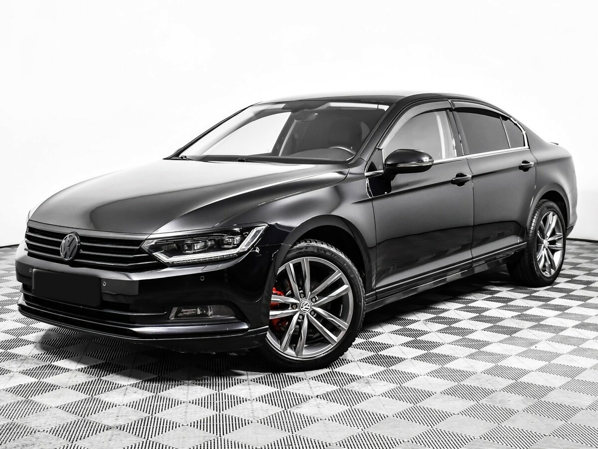 Volkswagen Passat 2018 года с пробегом. Посмотреть фото