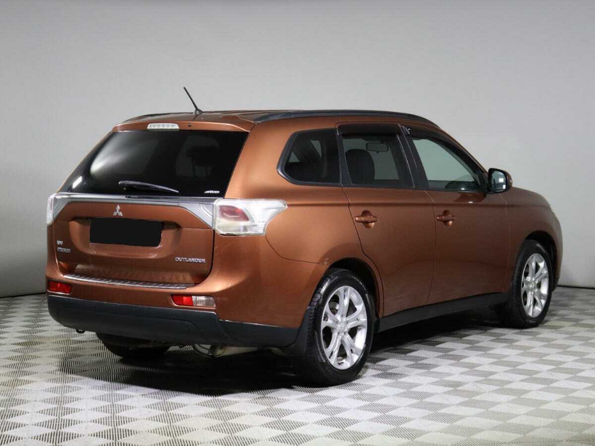 Mitsubishi Outlander 2012 года с пробегом. Фото: #4