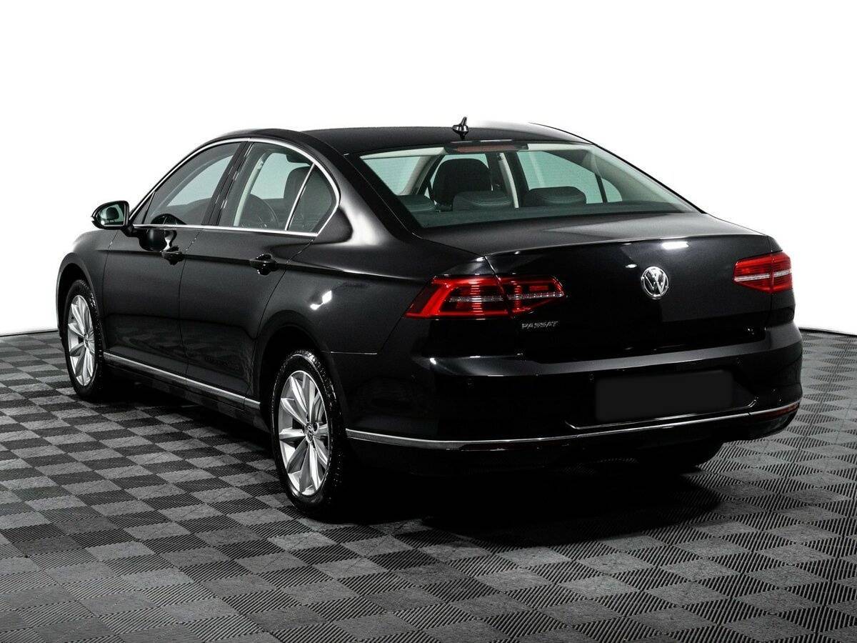 Volkswagen Passat 2019 года с пробегом. Фото: #6
