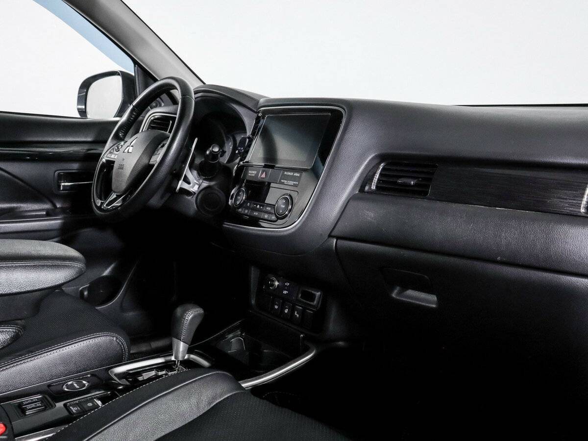 Mitsubishi Outlander 2018 года с пробегом. Фото: #5