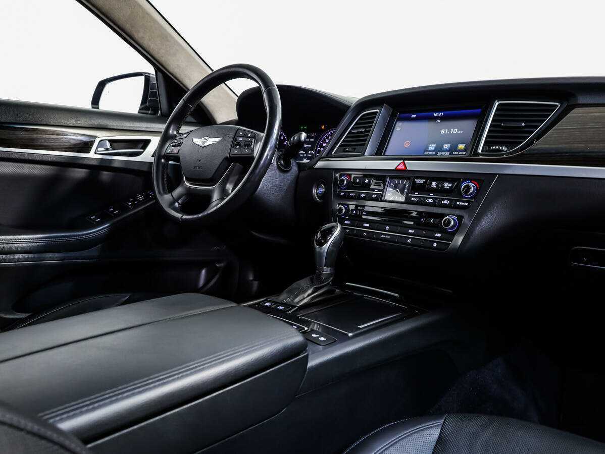 Hyundai Genesis 2014 года с пробегом. Фото: #7