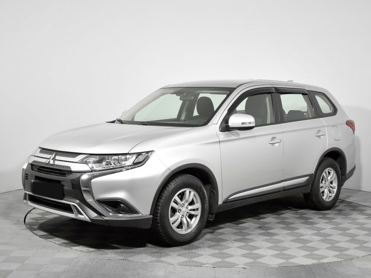 Mitsubishi Outlander 2018 года с пробегом. Посмотреть фото