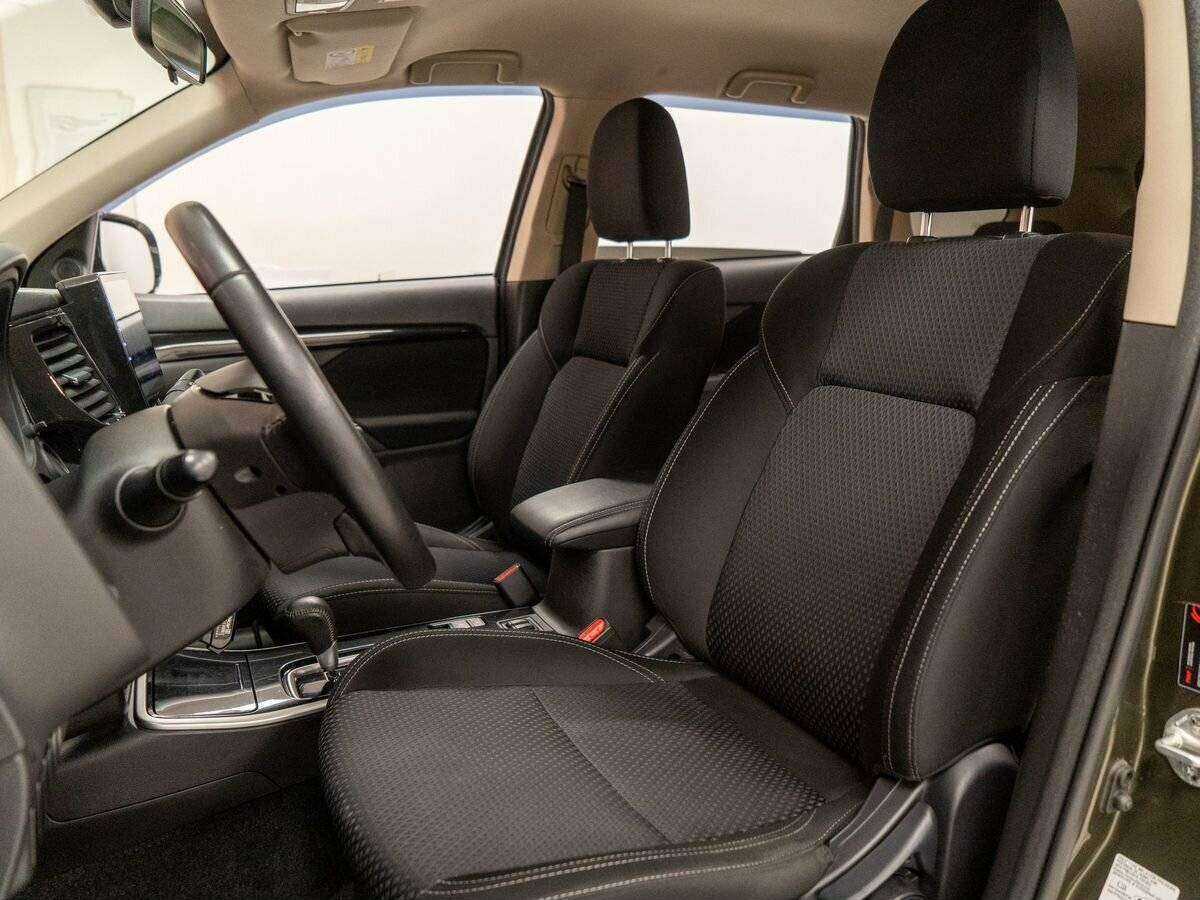 Mitsubishi Outlander 2018 года с пробегом. Фото: #5