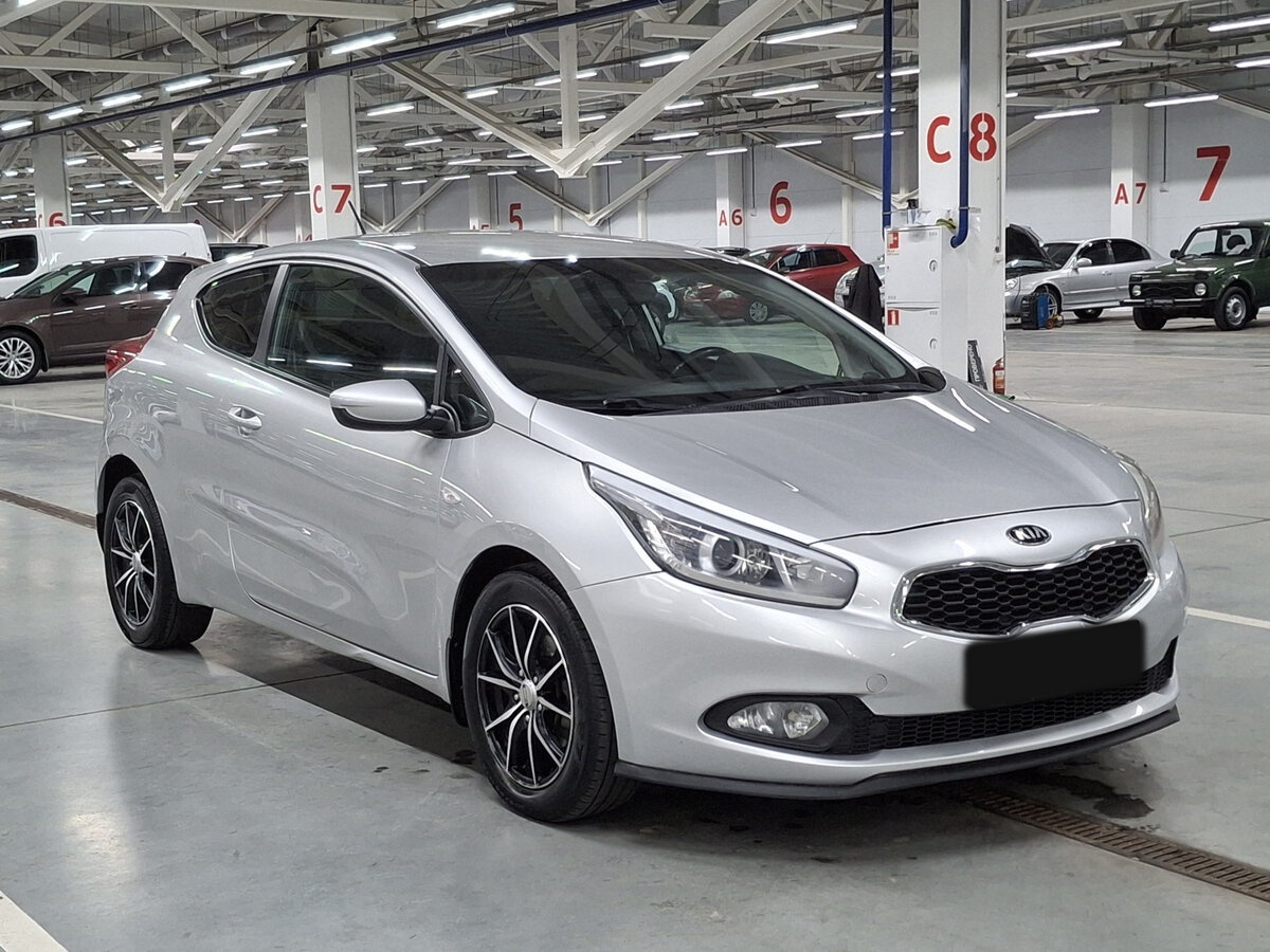 Kia Ceed 2013 года с пробегом. Фото: #2