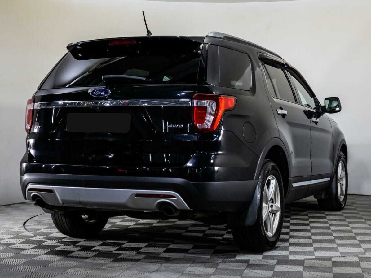 Ford Explorer 2017 года с пробегом. Фото: #3