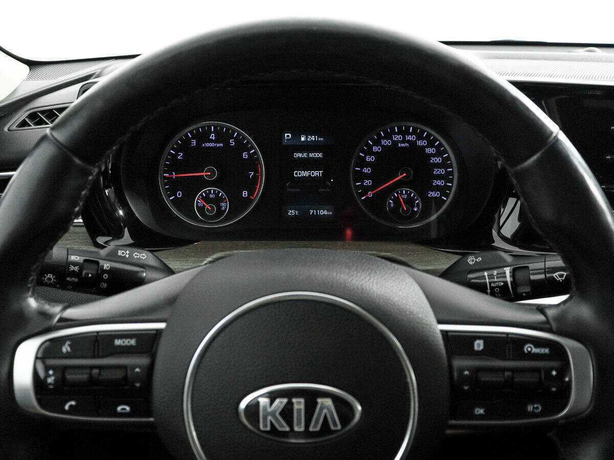 Kia K5 2020 года с пробегом. Фото: #17