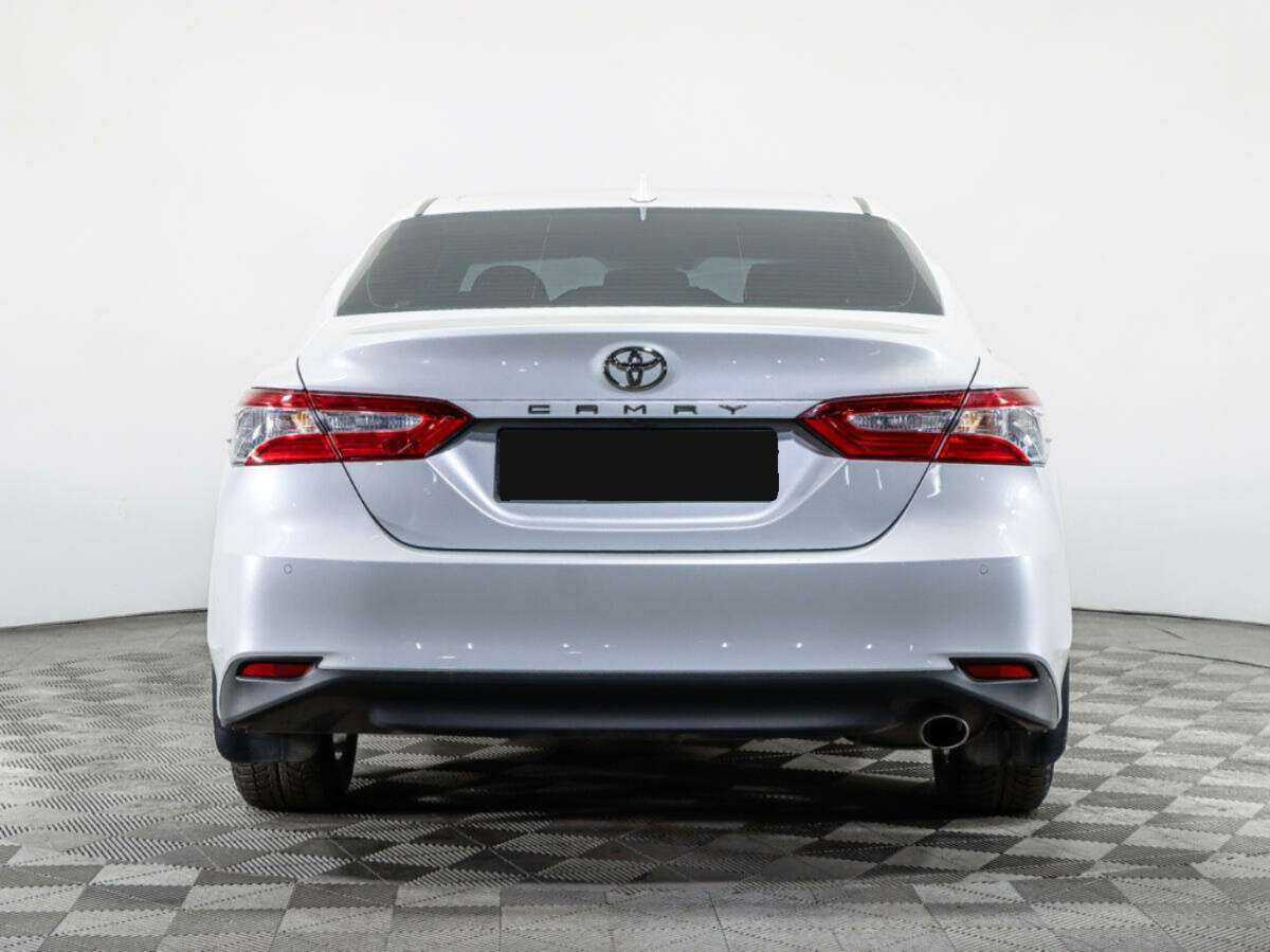 Toyota Camry 2018 года с пробегом. Фото: #5