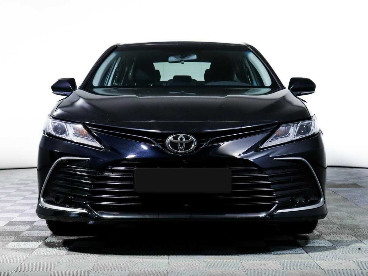 Toyota Camry 2021 года с пробегом. Фото: #1
