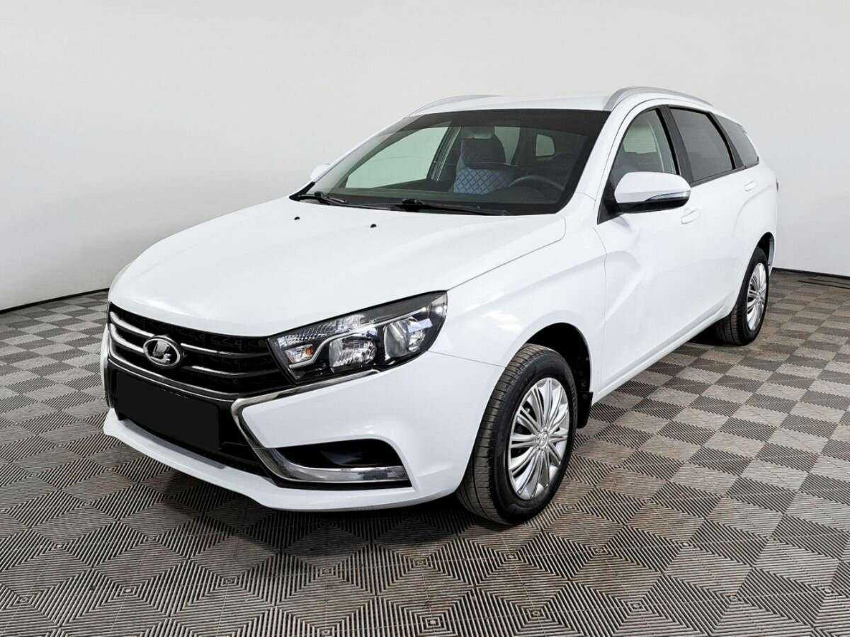 Lada (ВАЗ) Vesta 2018 года с пробегом. Посмотреть фото