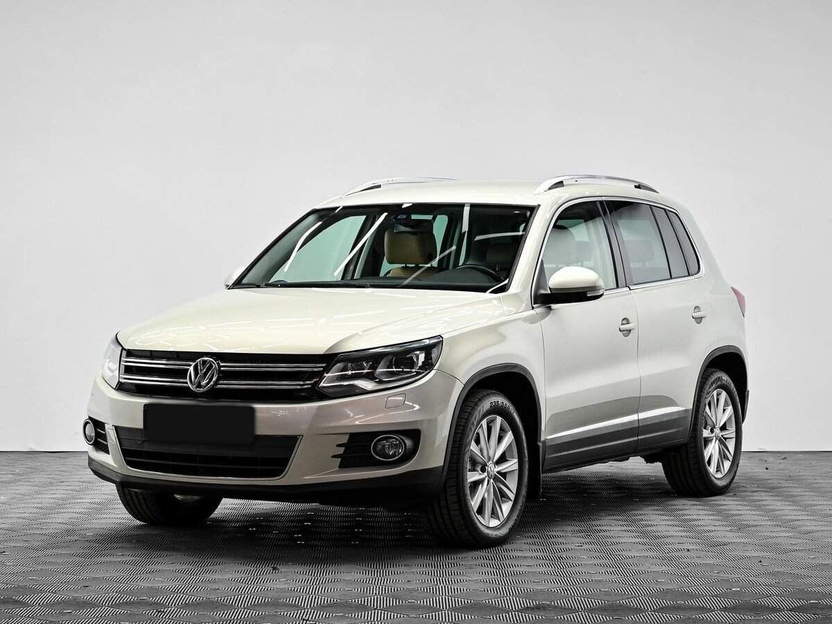 Volkswagen Tiguan 2012 года с пробегом. Фото: #0