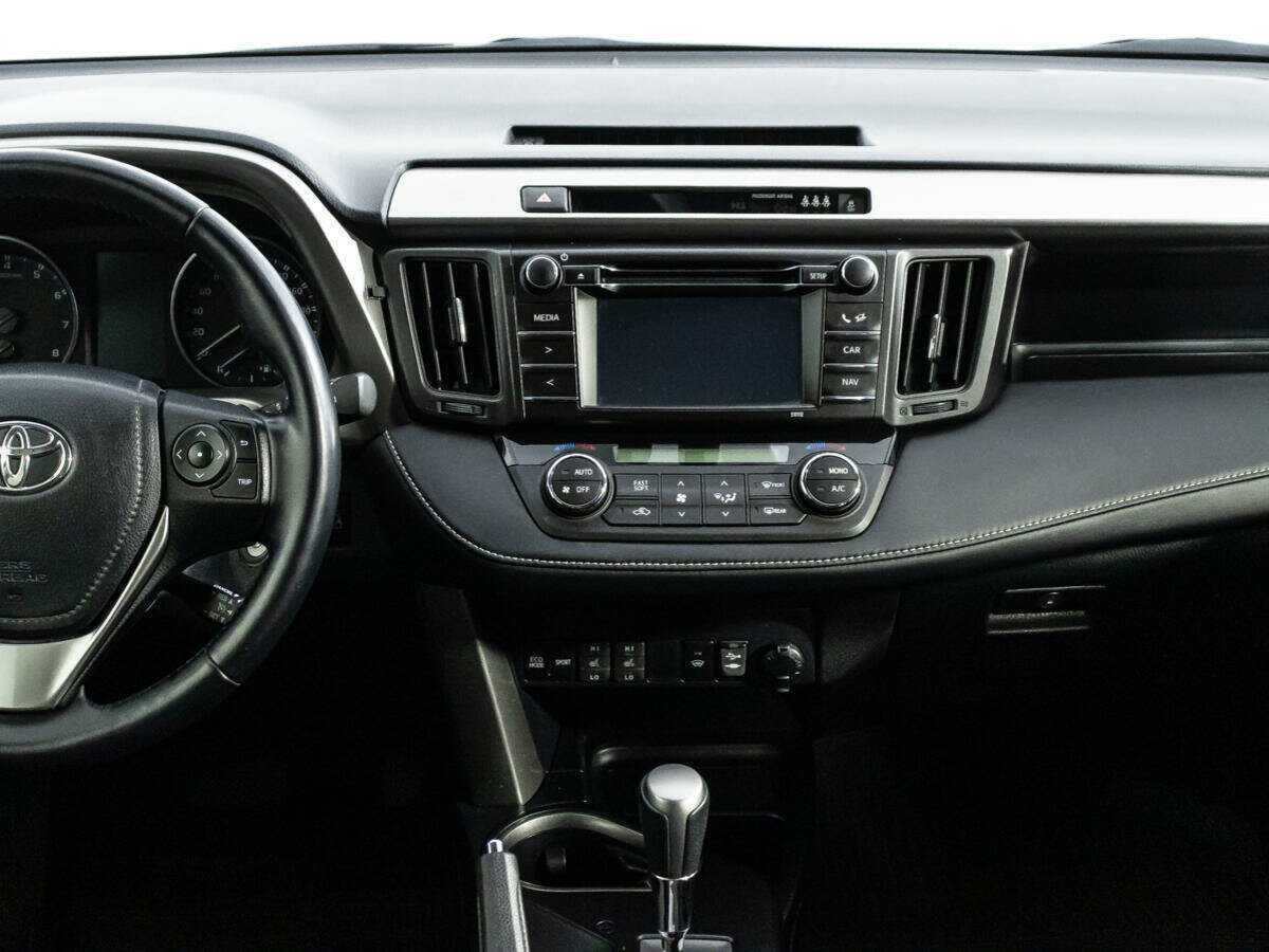 Toyota RAV4 2016 года с пробегом. Фото: #13