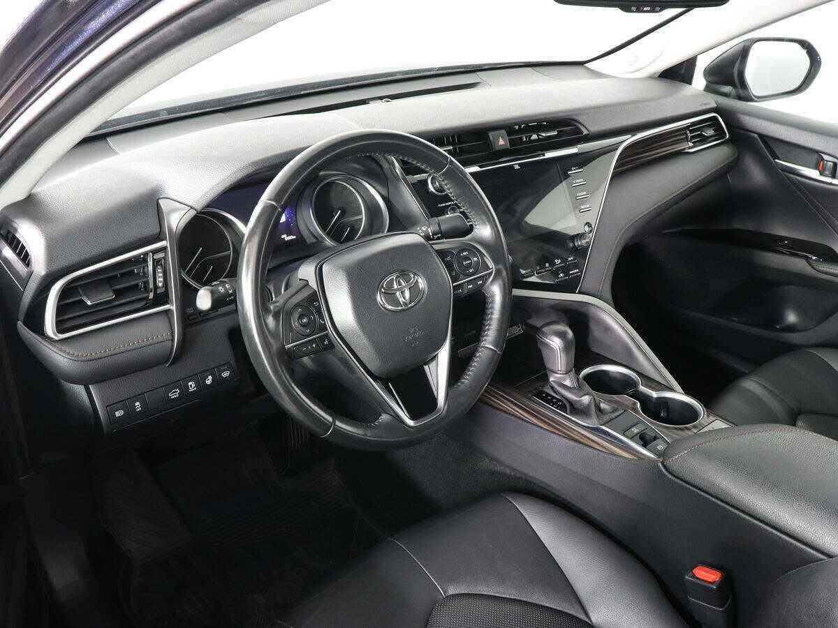 Toyota Camry 2020 года с пробегом. Фото: #8