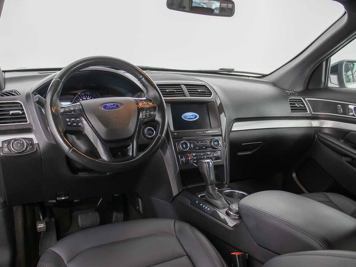 Ford Explorer 2017 года с пробегом. Фото: #12